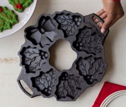 BWHW Cast Iron Wreath Pan