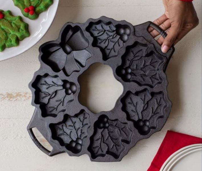 Lodge MFG CO BWHW Cast Iron Wreath Pan Seasoned