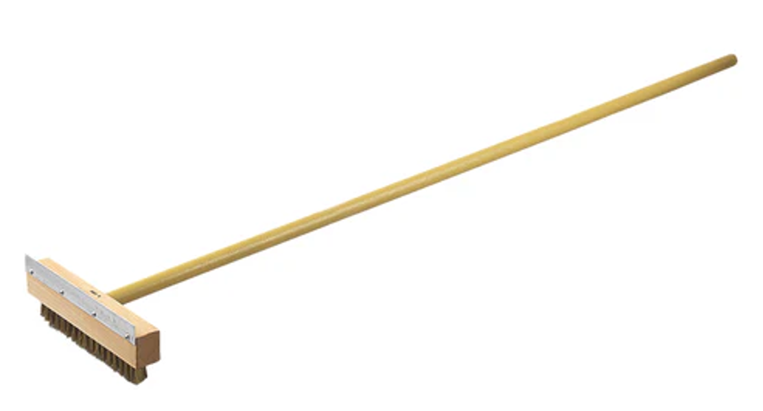Browne Foodservice 611001 Pizza Oven Brush 36 In Brass Wire Bristles with Scraper Wood Handle