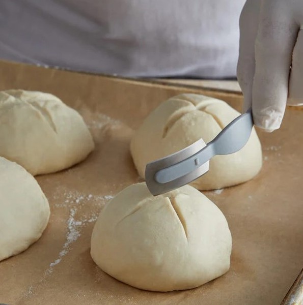 Mercer Culinary M35525 Dough Scorer 6 Inch Blade Stainless Steel with Cover
