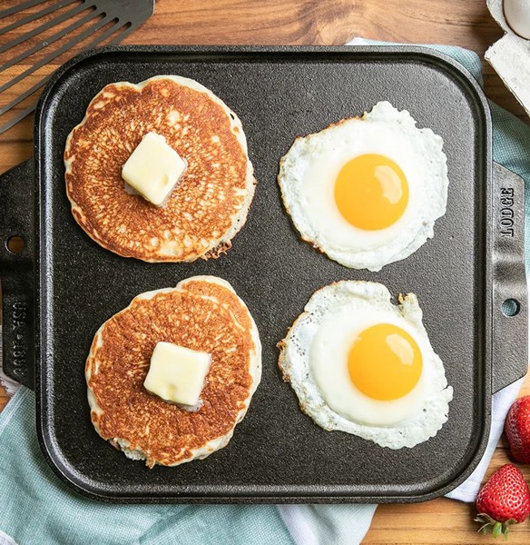 Lodge Mfg Co LSRG3 Reversible Square Grill/Griddle 10.5 In