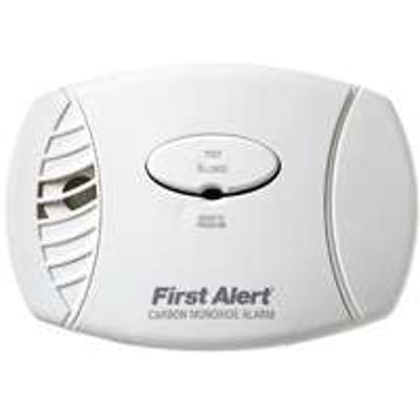 First Alert 1039734 CO605 Plug-In CO2 Detector Low Battery 120VAC AA Alkaline