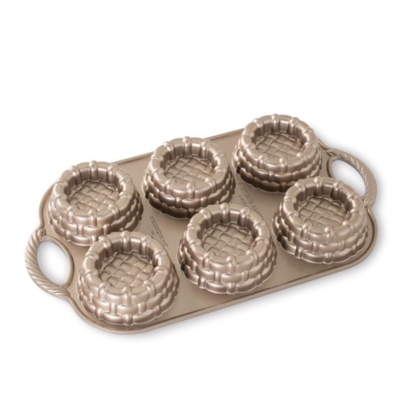 Nordic Ware 54348 Shortcake Basket Aluminum Durable Design Perfect for Baking and Serving