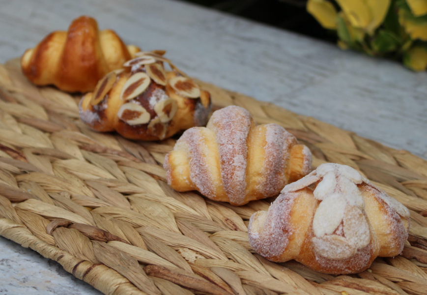 JUST DOUGH IT W0967 Mini Croissants 4 Pc Fake Food
