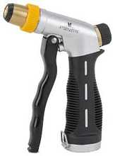 Hose nozzle adjustable spray
