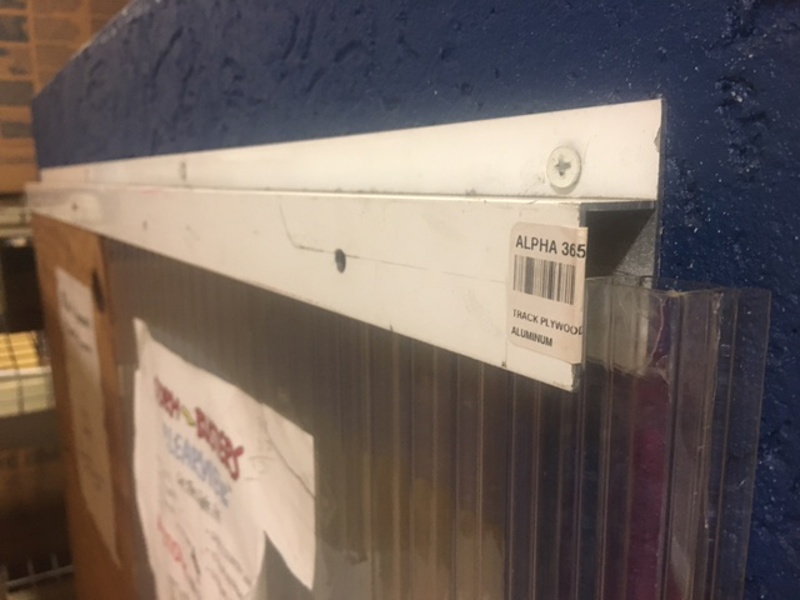 Calphalon ALPHA 4858 Track Plywood 5/8 In X 48 In White